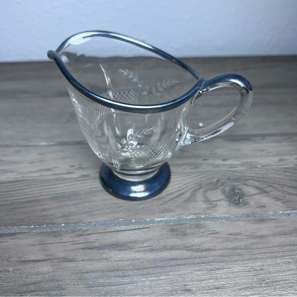 Vintage Delicate Etched Glass Creamer Floral & Lattice Pattern‎ Silver Overlay
